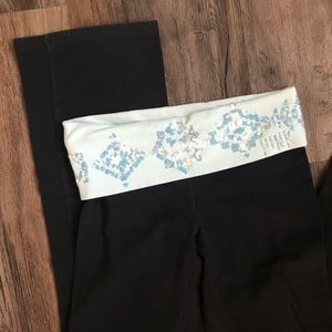 Sequin Detail Mint VS Pink Yoga Pants